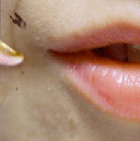 Gif animé bouche langue